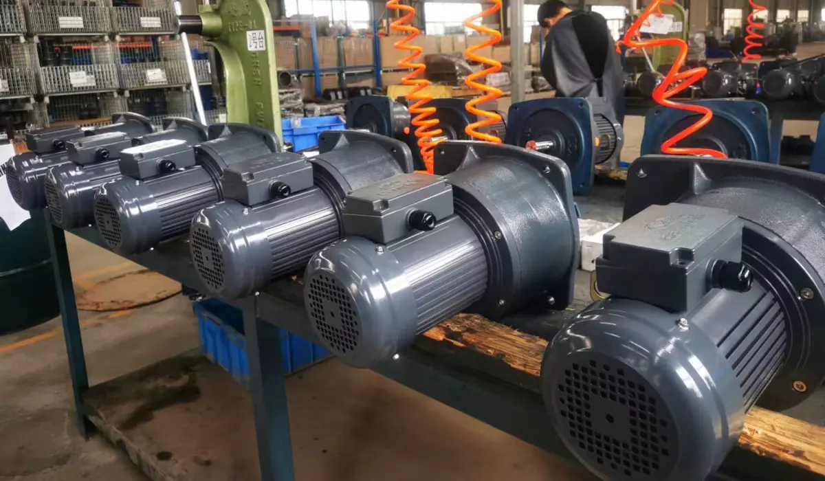 ac and dc geared motors